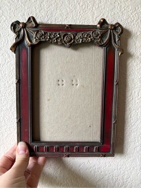 Vintage Style Bow & Rose Frame in Red and Bronze